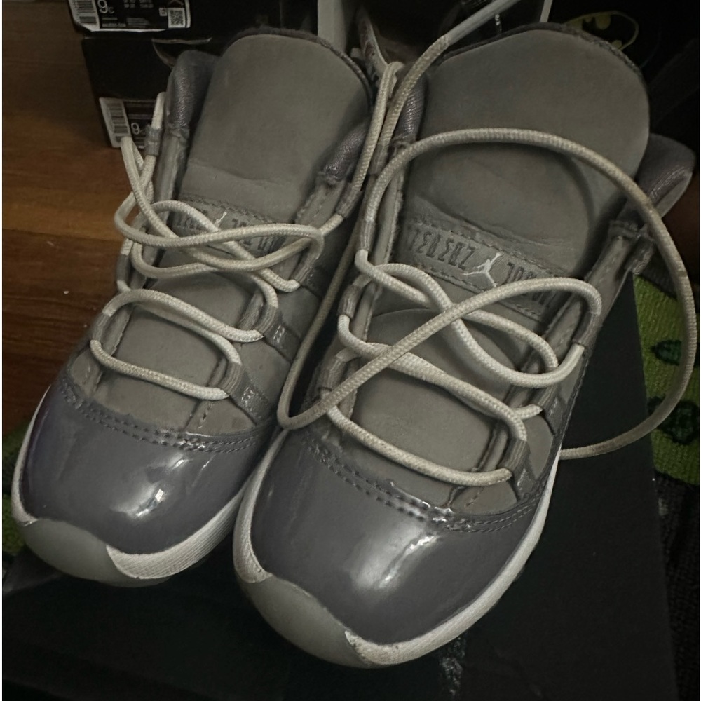 TODDLER Jordan 11’s Cool Gray